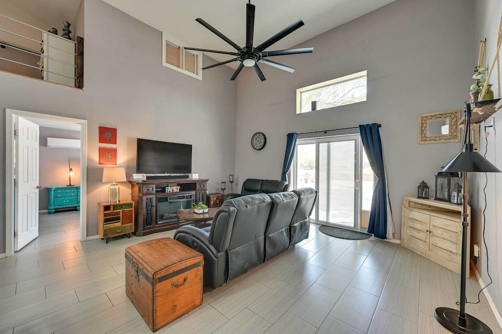 Photo of Livingroom in Somerton