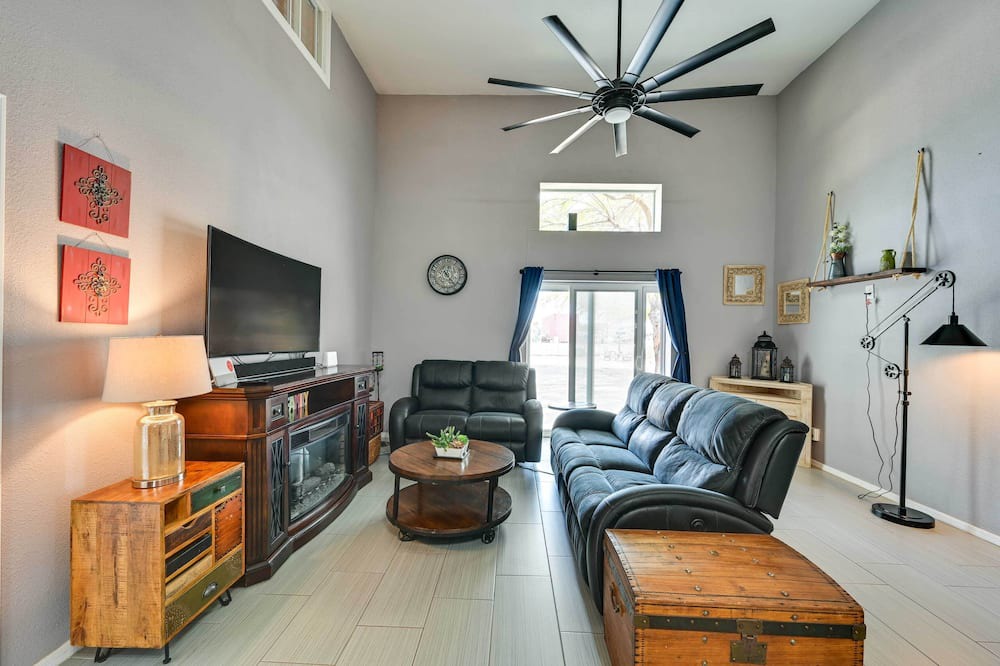 Photo of Livingroom in Somerton