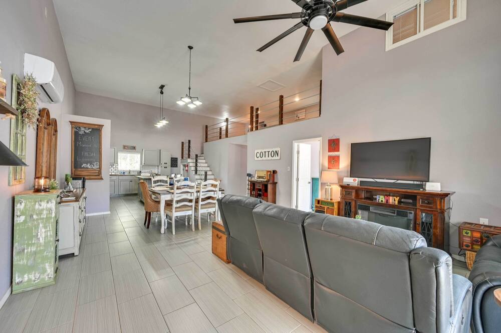 Photo of Livingroom in Somerton