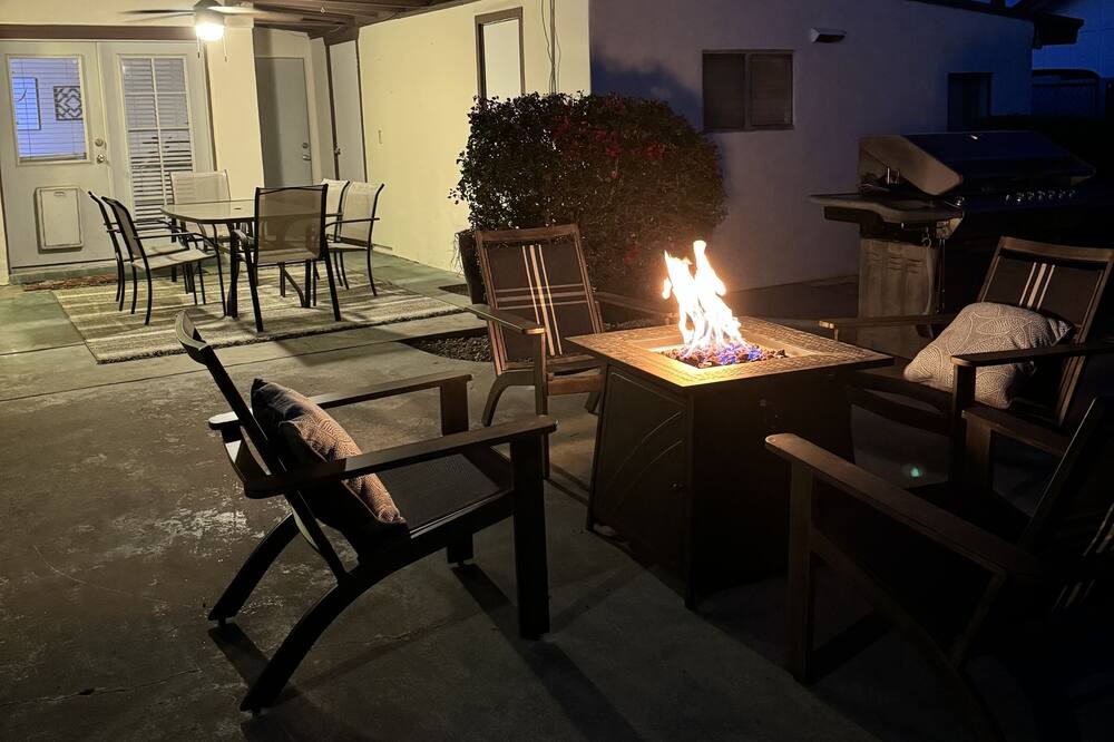 Photo of Patio Balcony in Entertainment District
