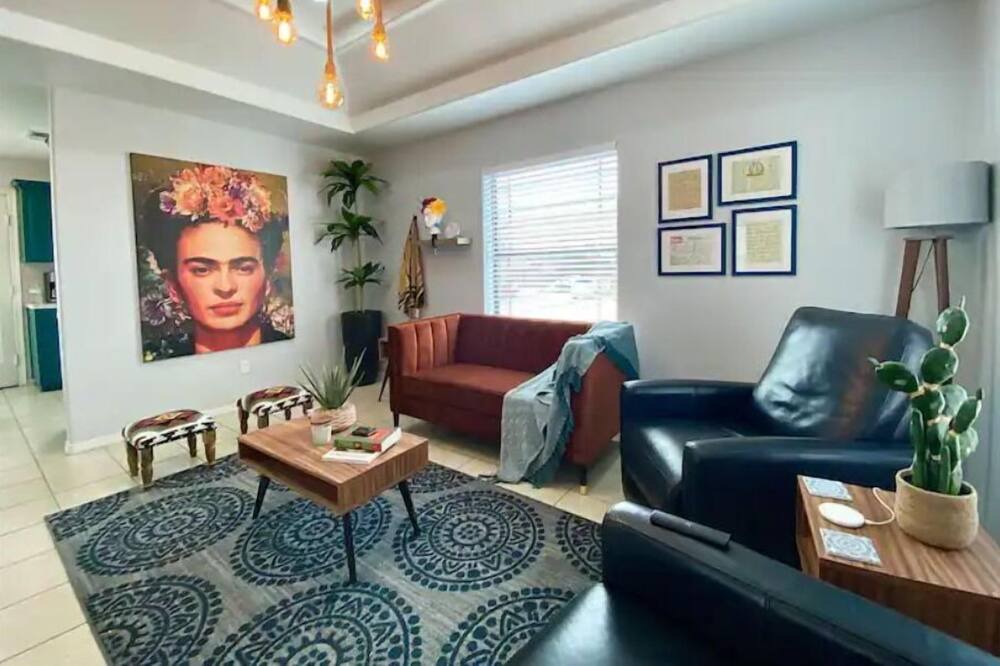 Photo of Livingroom in Pharr
