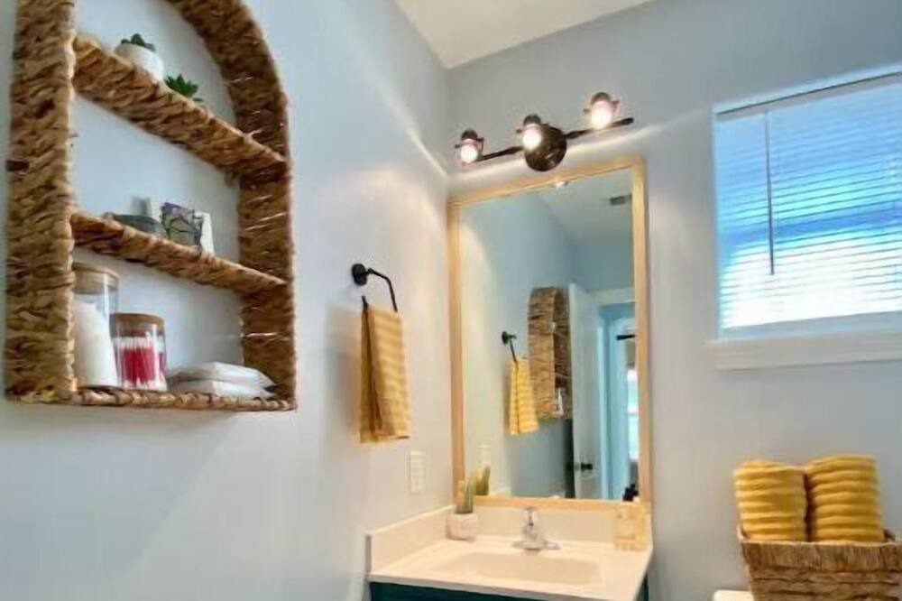 Photo of Bathroom in Pharr