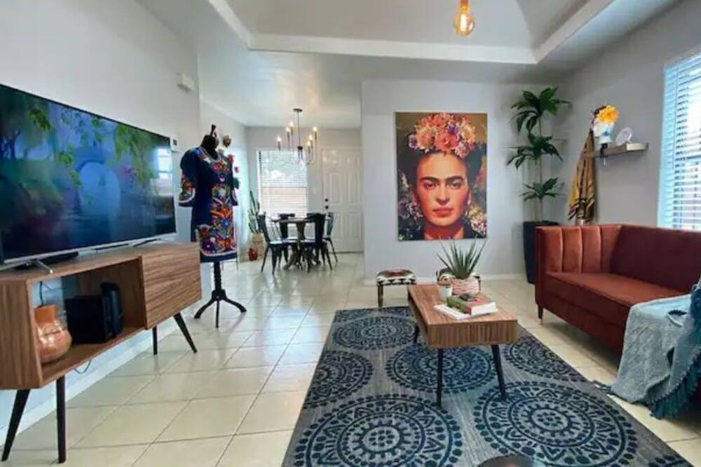 Photo of Livingroom in Pharr