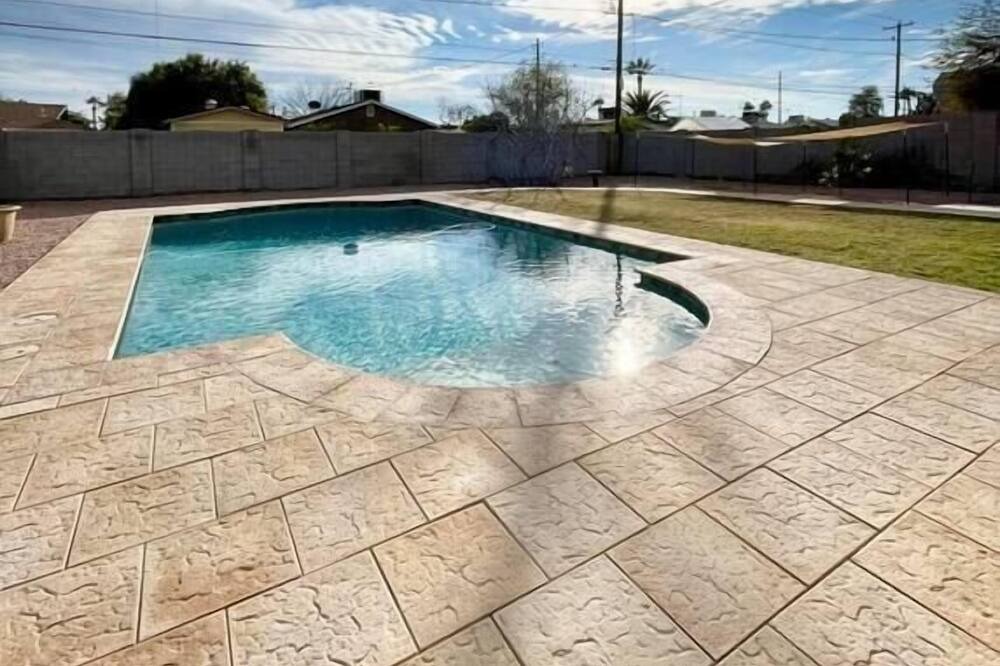 Photo of Outdoor in New Papago Parkway