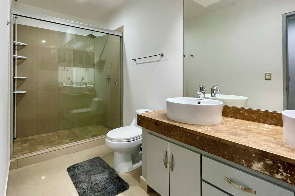 Photo of Bathroom in Ferrocarrilera
