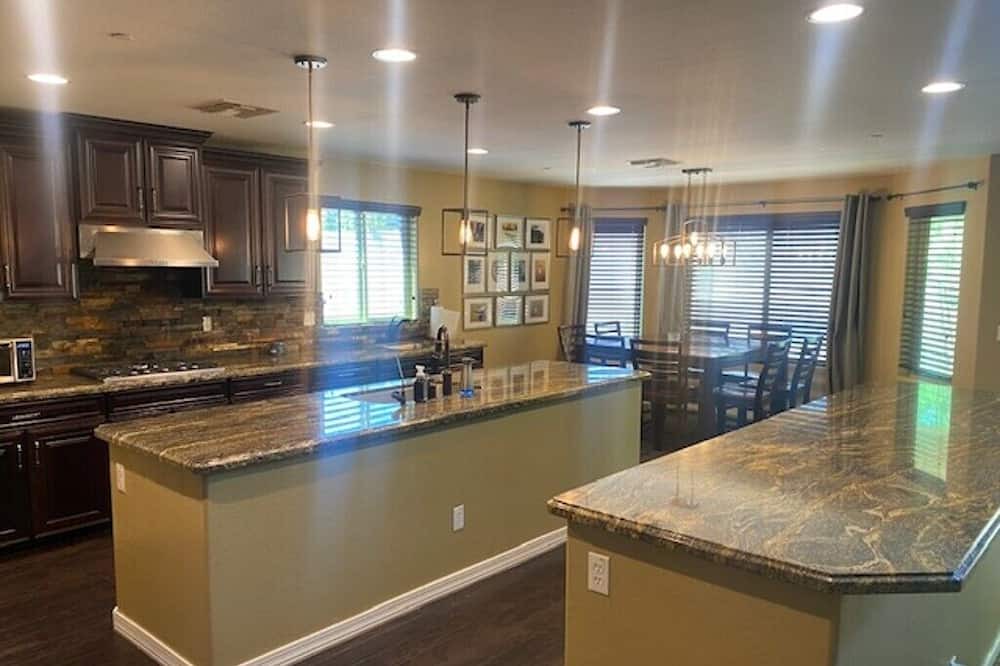 Photo of Kitchen in Vistancia