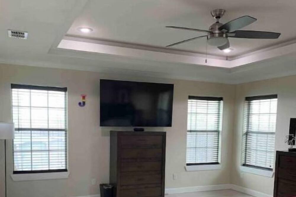Photo of Bedroom in Edinburg