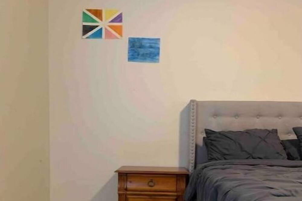Photo of Bedroom in Edinburg