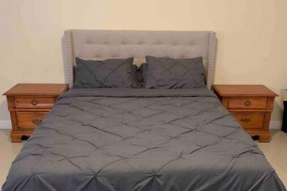 Photo of Bedroom in Edinburg
