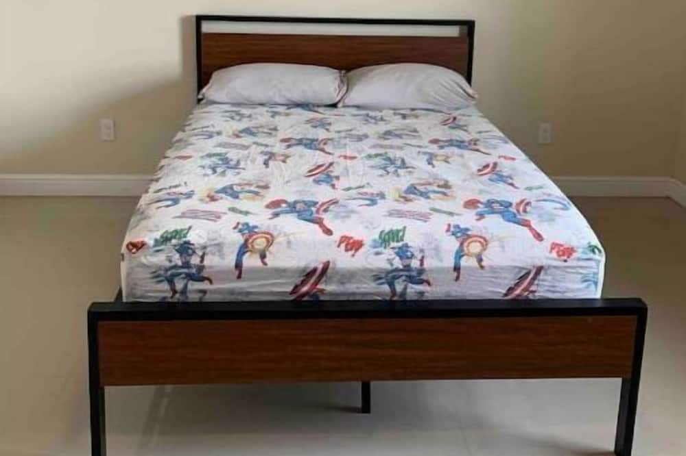 Photo of Bedroom in Edinburg