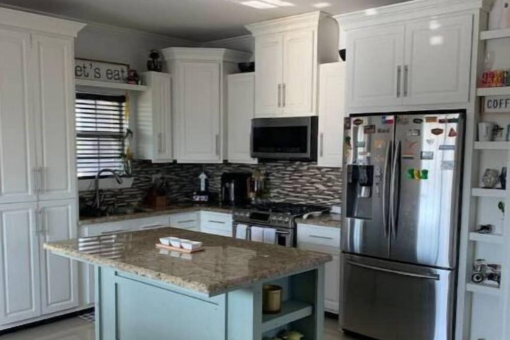 Photo of Kitchen in Edinburg