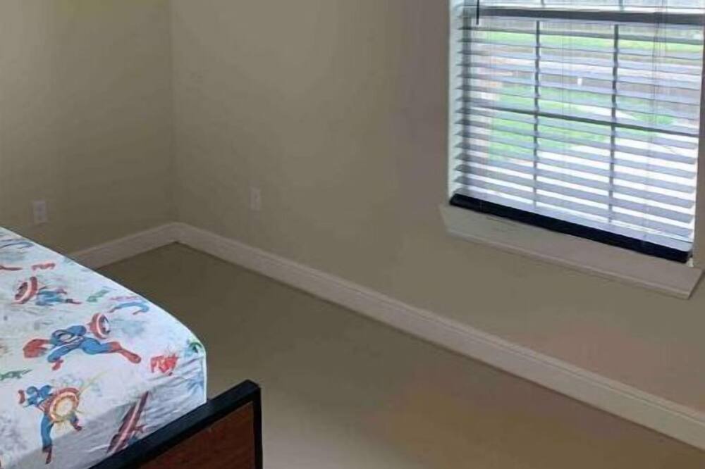 Photo of Bedroom in Edinburg