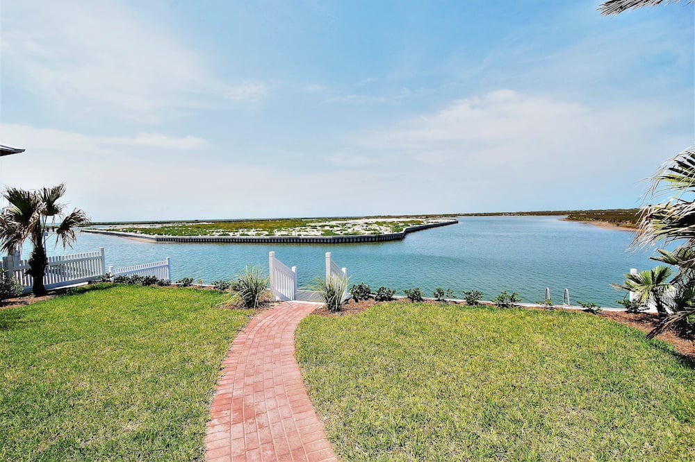 Photo of Outdoor in The Shores
