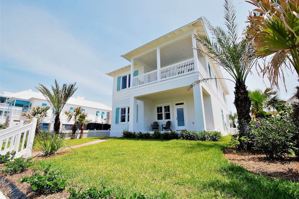 Photo of Outdoor in The Shores
