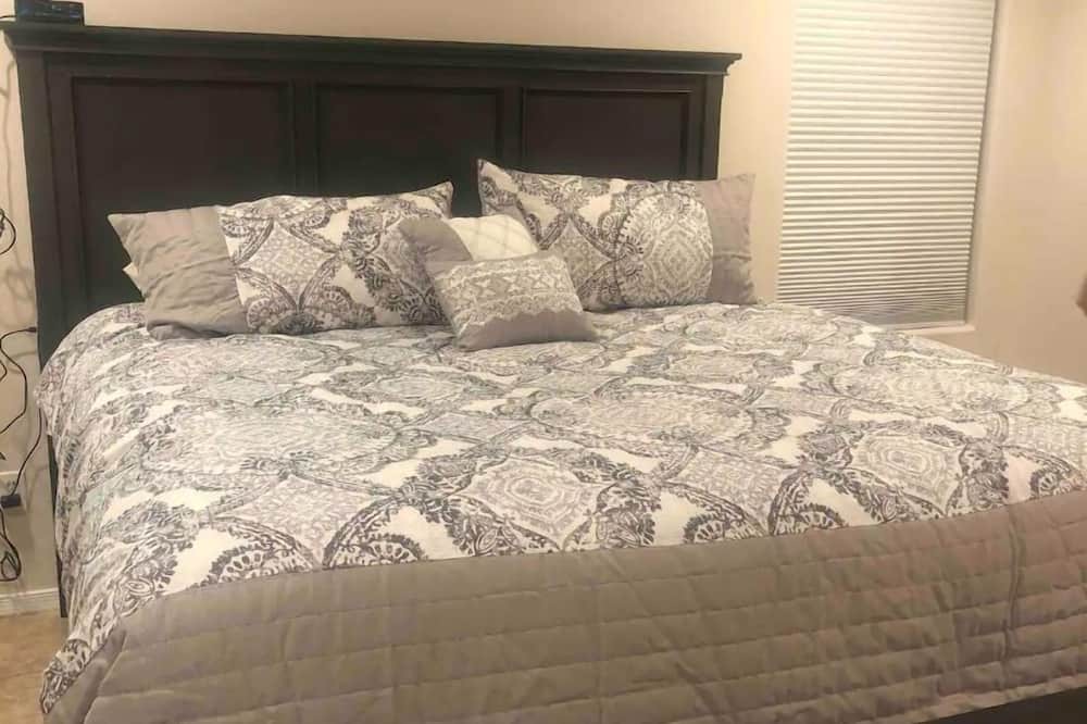 Photo of Bedroom in Dove Cove Estates