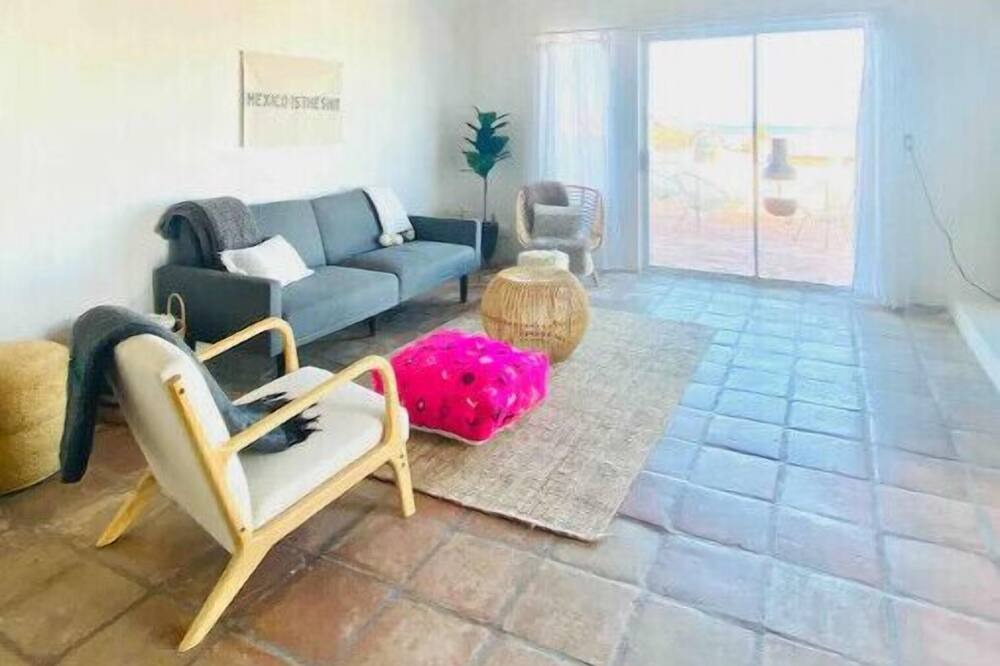 Photo of Livingroom in Primo Tapia