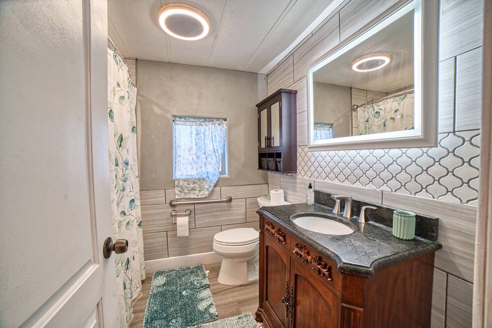 Photo of Bathroom in Marana