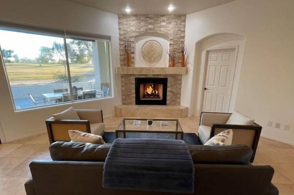 Photo of Livingroom in Yuma