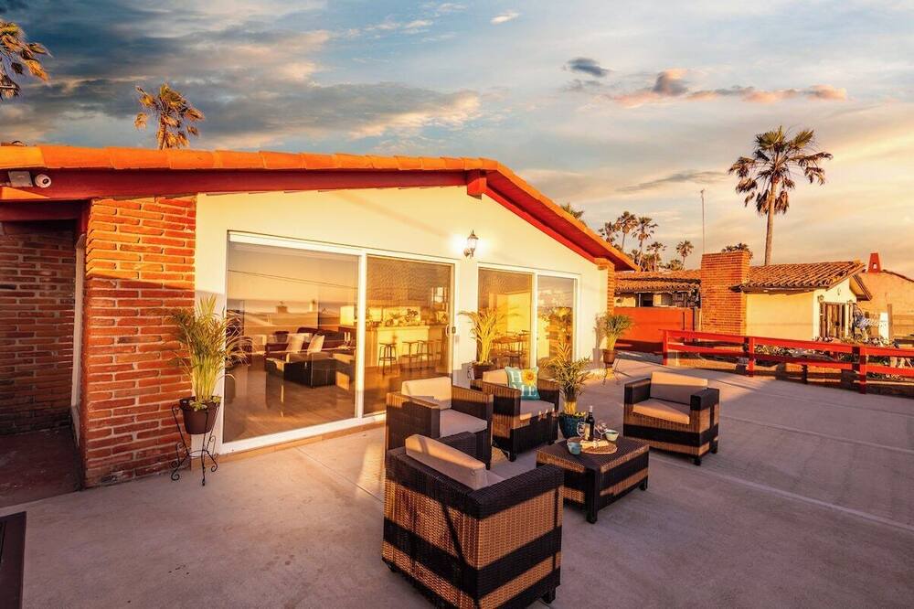 Photo of Patio Balcony in San Antonio del Mar