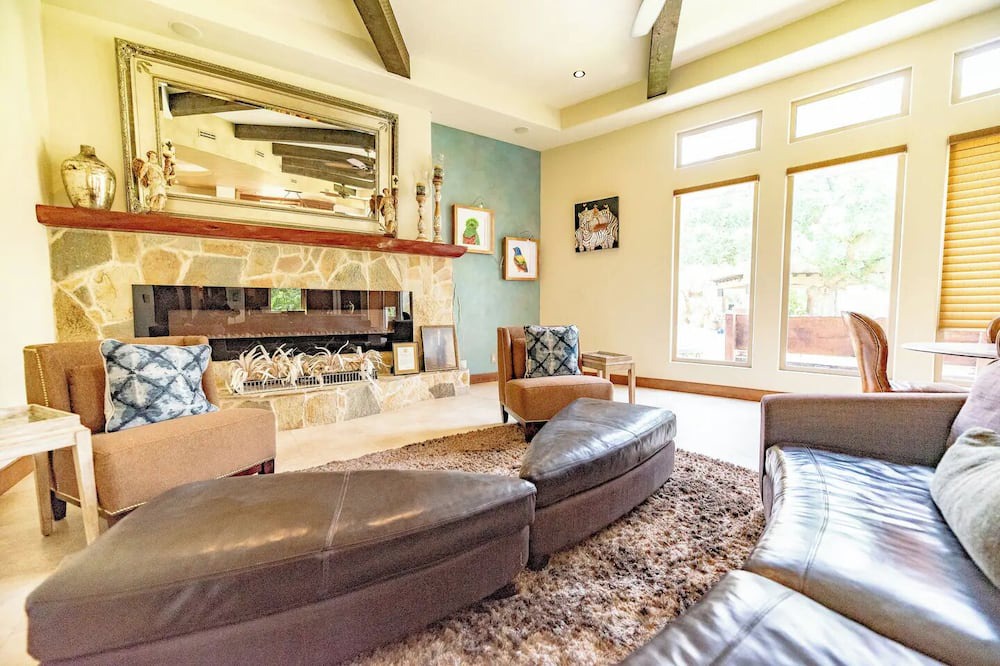 Photo of Livingroom in Mission