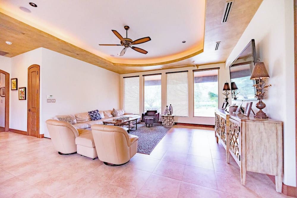 Photo of Livingroom in Mission