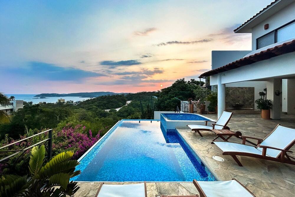 Photo of Others in Santa Maria Huatulco
