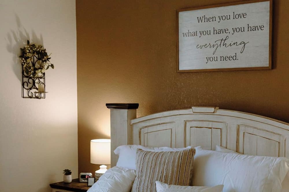 Photo of Bedroom in Summersett Village