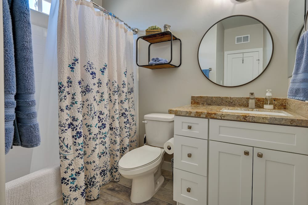 Photo of Bathroom in Yuma Townsite