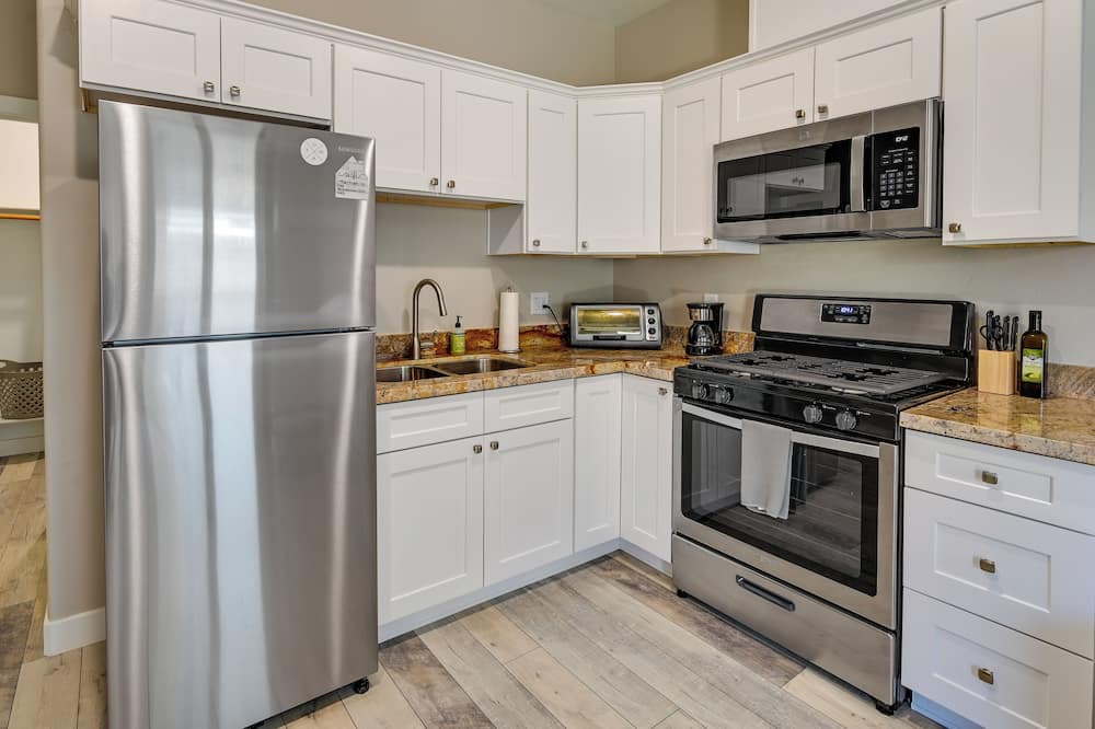 Photo of Kitchen in Yuma Townsite