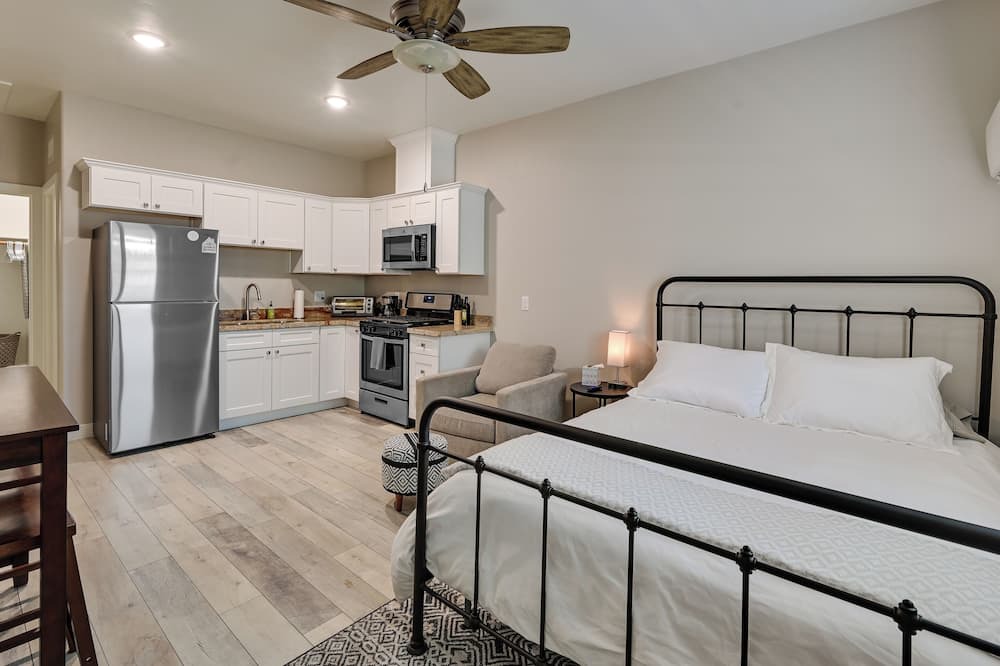 Photo of Kitchen in Yuma Townsite