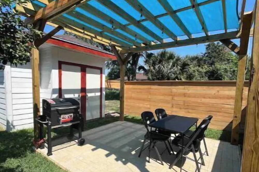 Photo of Outdoor in Brownsville