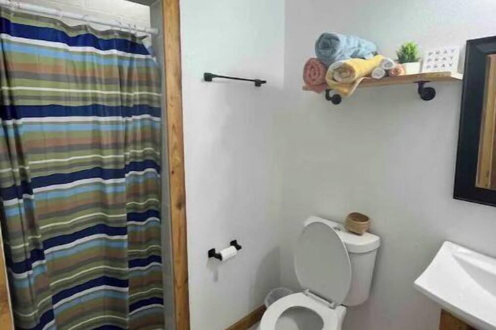 Photo of Bathroom in Brownsville