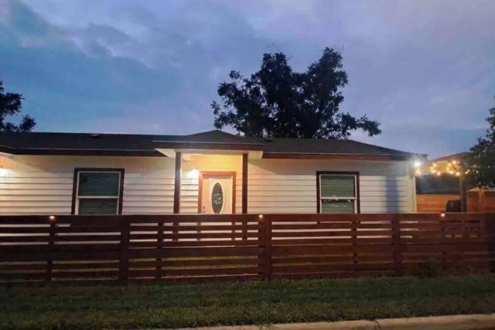 Photo of Outdoor in Brownsville