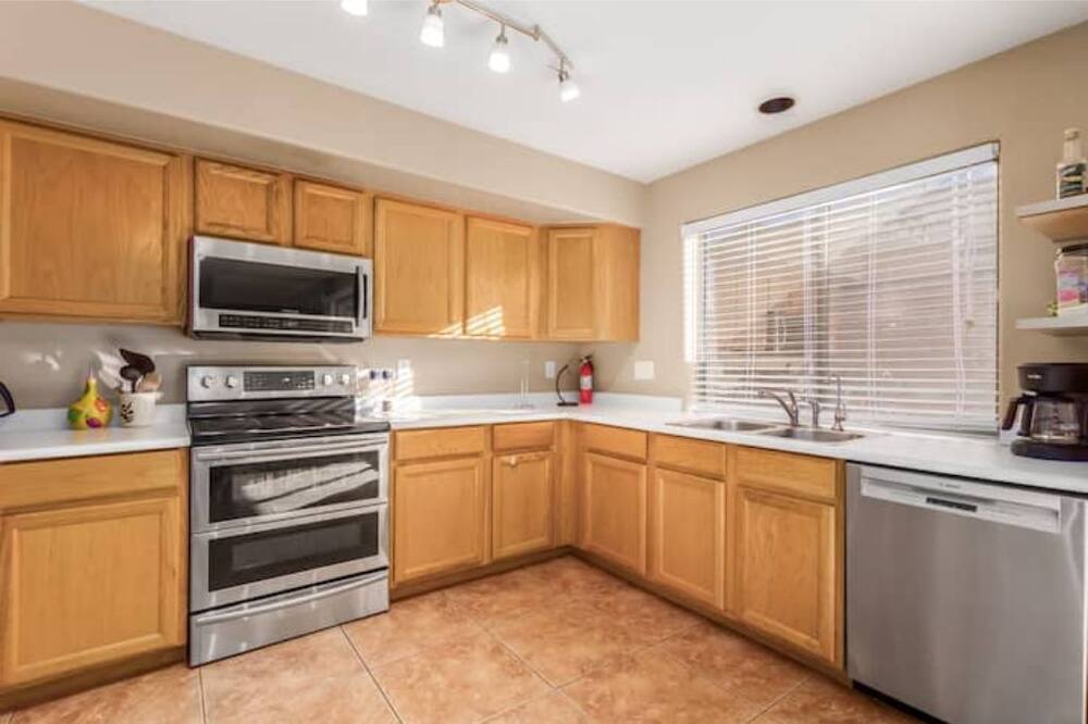Photo of Kitchen in Gilbert Ranch