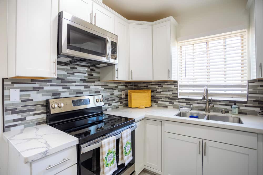 Photo of Kitchen in Yuma Townsite