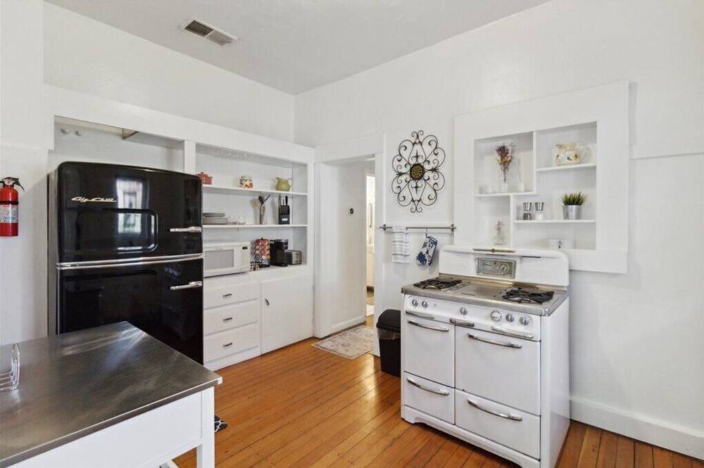 Photo of Kitchen in Governmental Mall