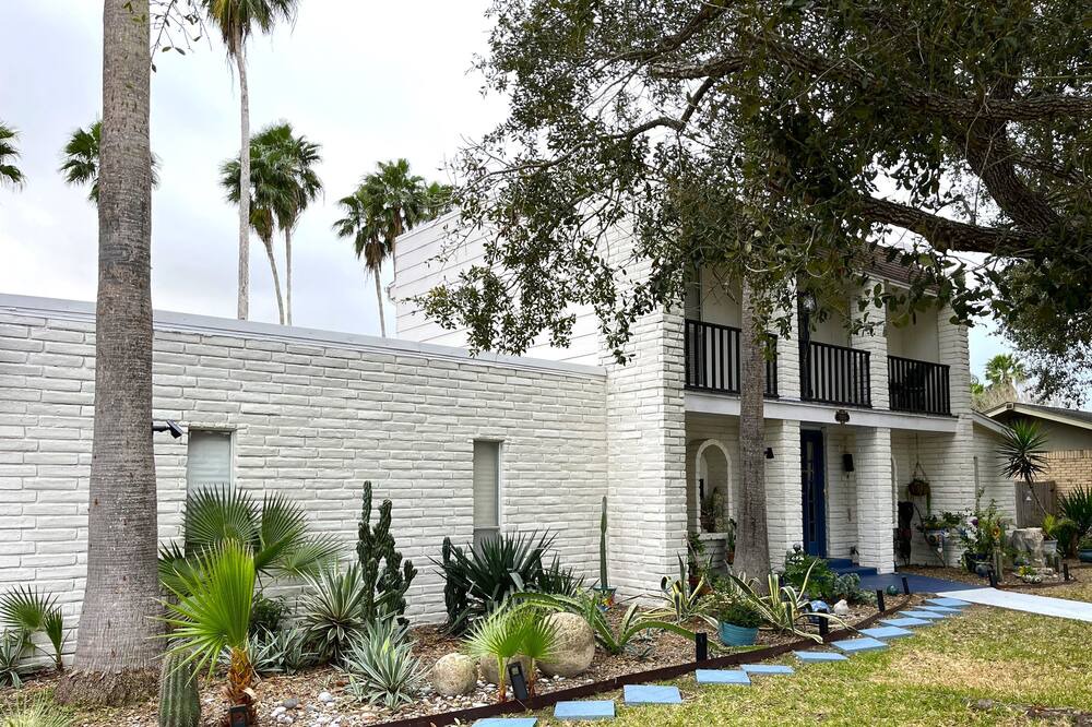 Photo of Outdoor in Palm Valley