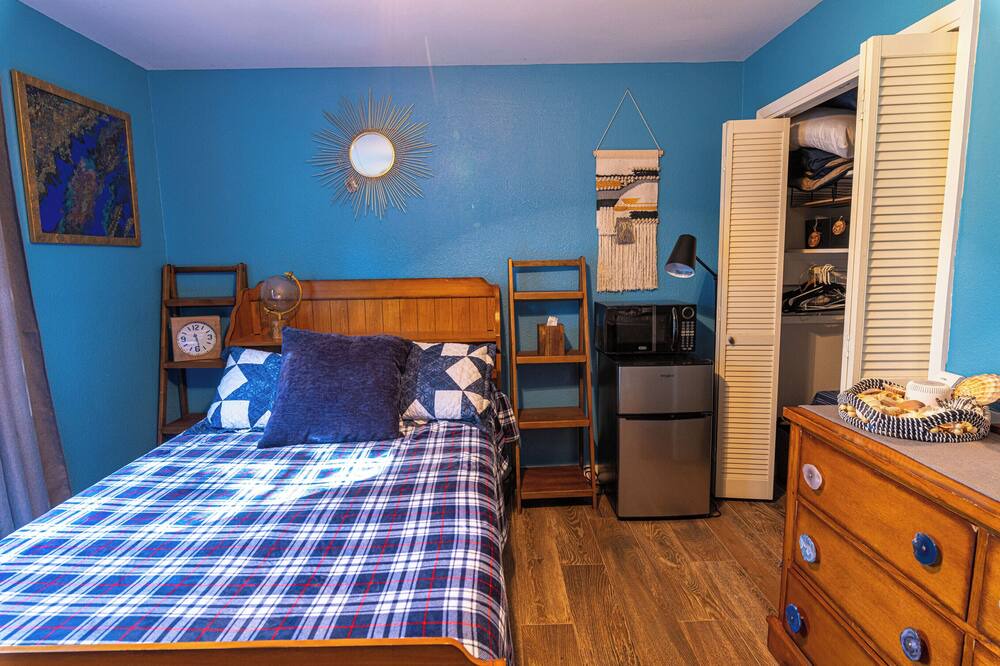 Photo of Bedroom in Palm Valley