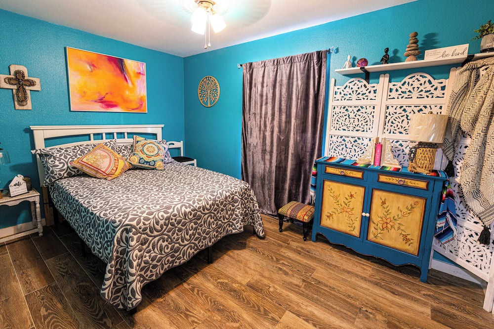 Photo of Bedroom in Palm Valley