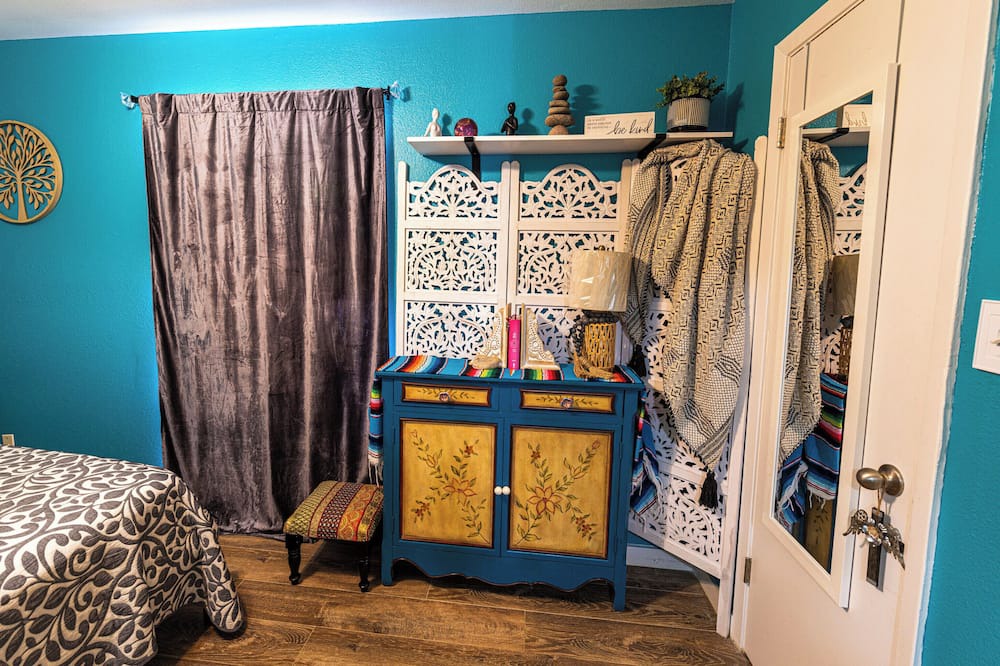 Photo of Bedroom in Palm Valley