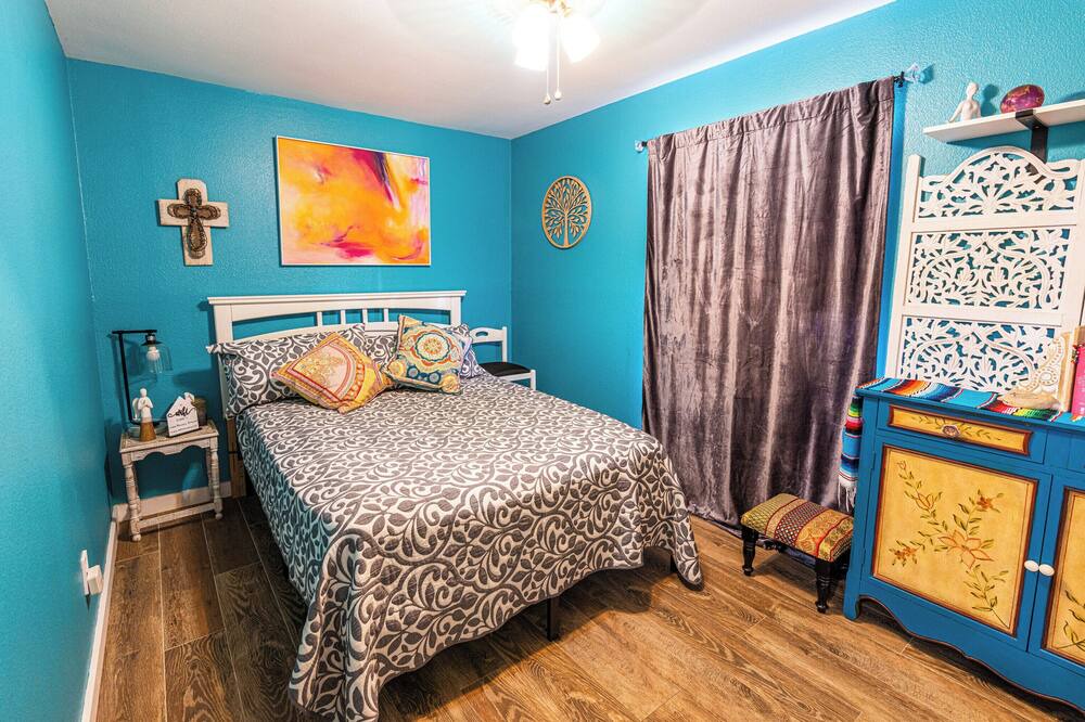 Photo of Bedroom in Palm Valley