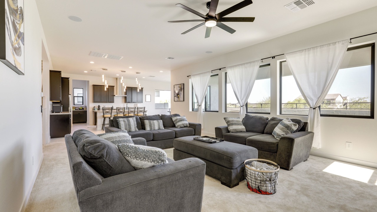 Photo of Livingroom in South Mountain