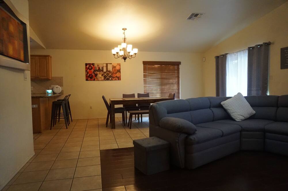 Photo of Livingroom in Yuma