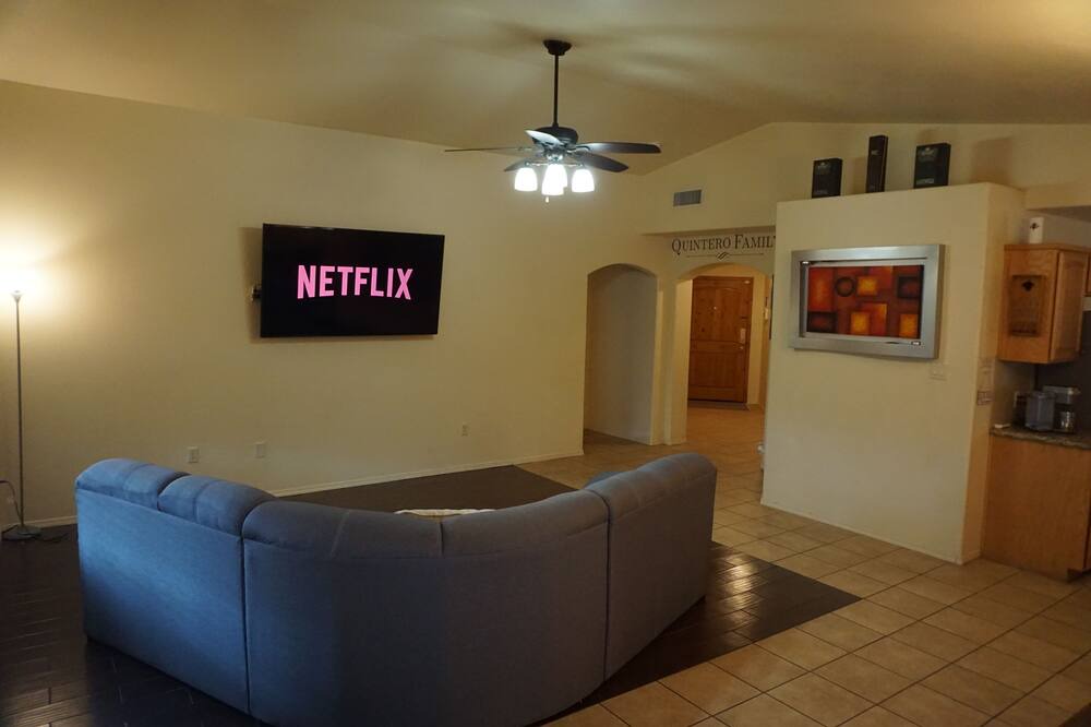 Photo of Livingroom in Yuma