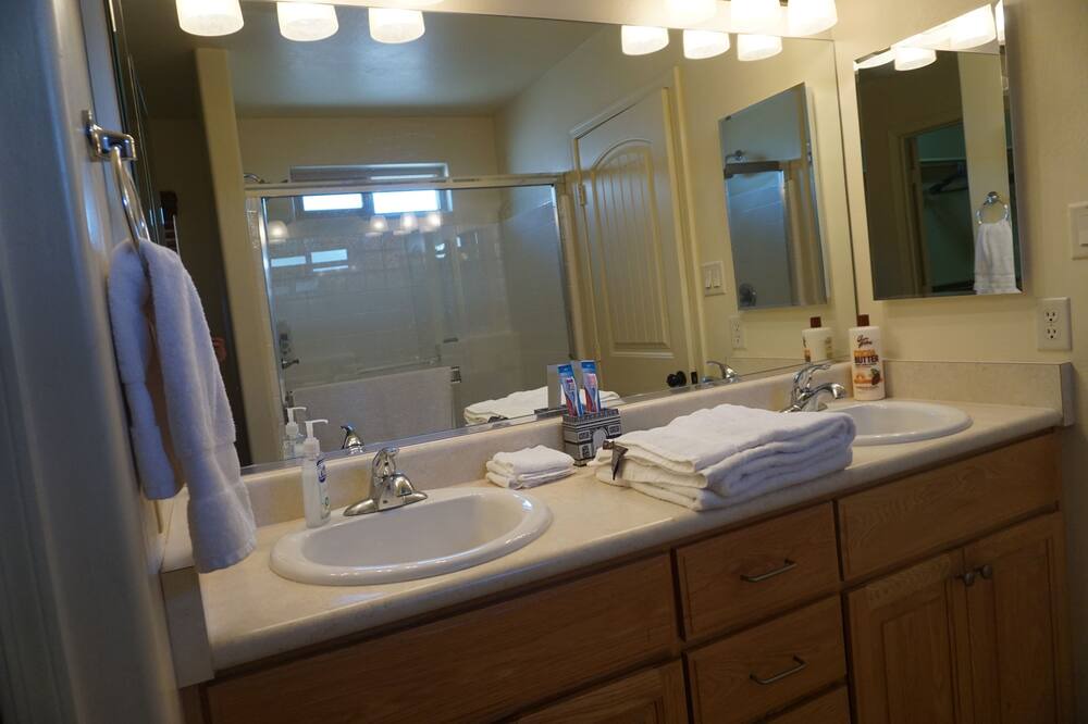 Photo of Bathroom in Yuma