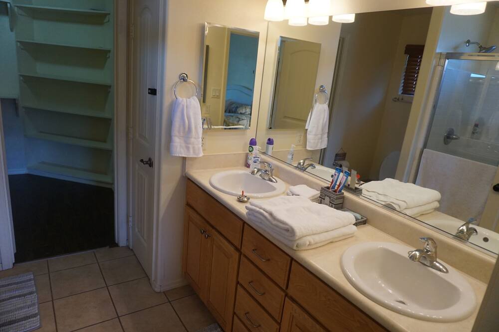 Photo of Bathroom in Yuma