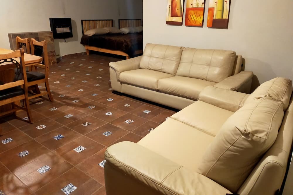 Photo of Livingroom in Creel