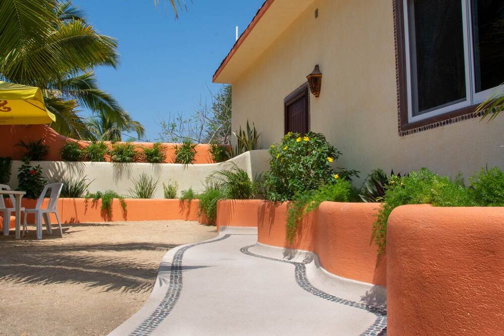 Photo of Patio Balcony in Barra de Potosi