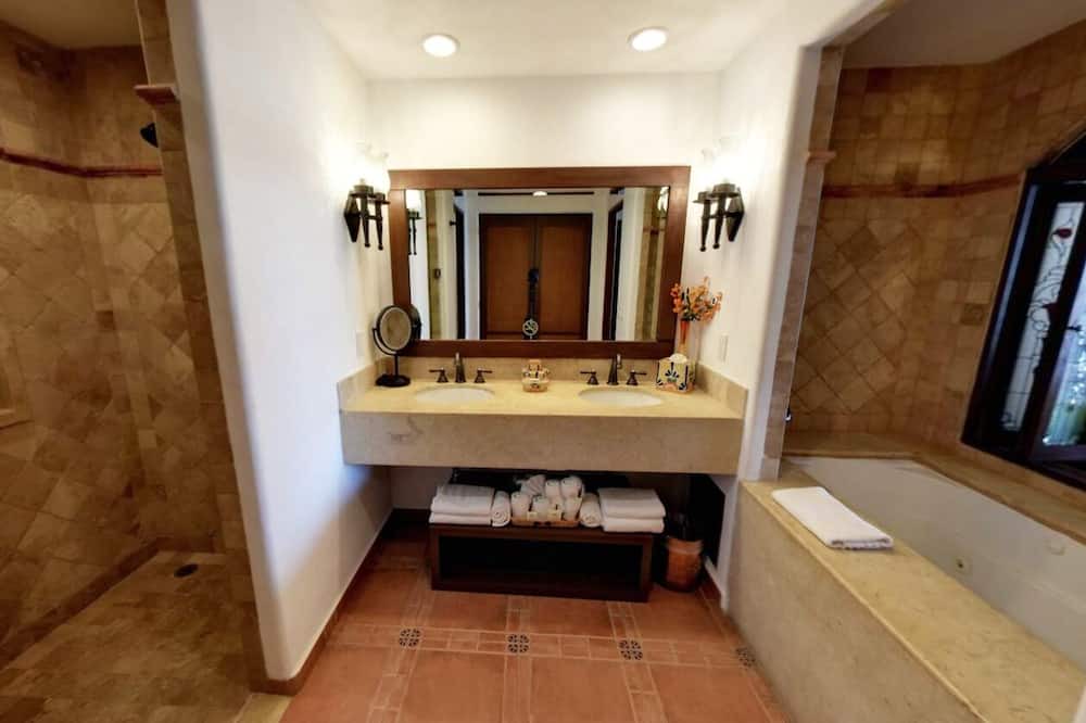 Photo of Bathroom in Cabo San Lucas