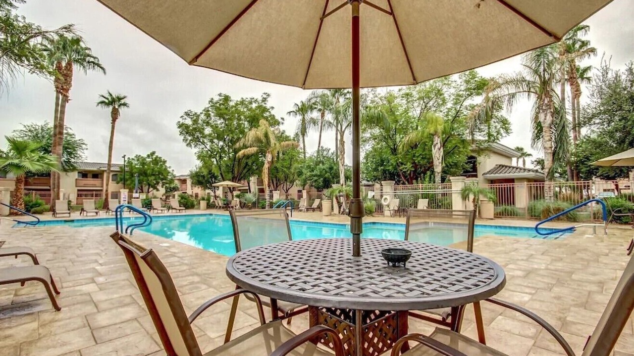 Photo of Outdoor in Avondale